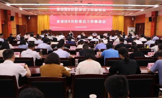 黄媛媛主持召开全区6月份重点工作推进会