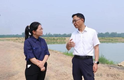 王红督导调研群腐集中整治工作